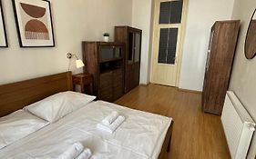 Kaprova - Old Town Apartments